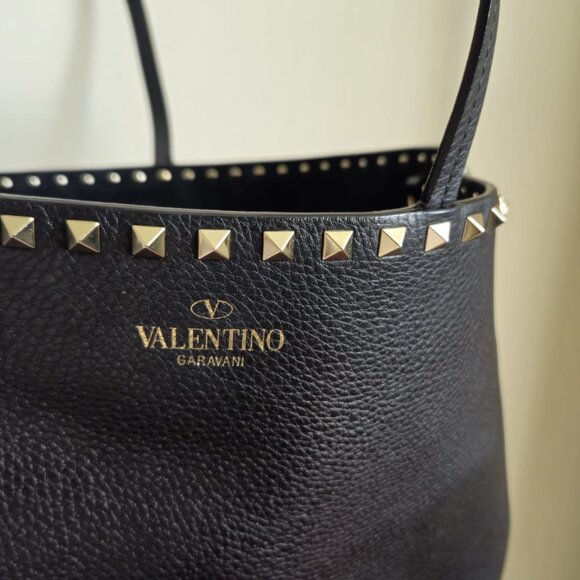 Valentino Rockstud Tote, Gorgeous BLK  Leather Large; More than 45%-off retail - Picture 2 of 16